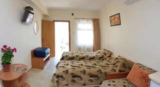 Гостевой дом Вилла ОРС Севастополь Стандартный номер-9